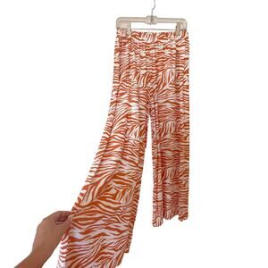 NWOT C+D+M Wide Leg Pants Elastic Waist Rust and Cream Zebra Print Size Small